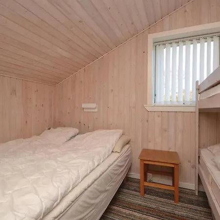 Two-bedroom In Vakantiehuis Fanø